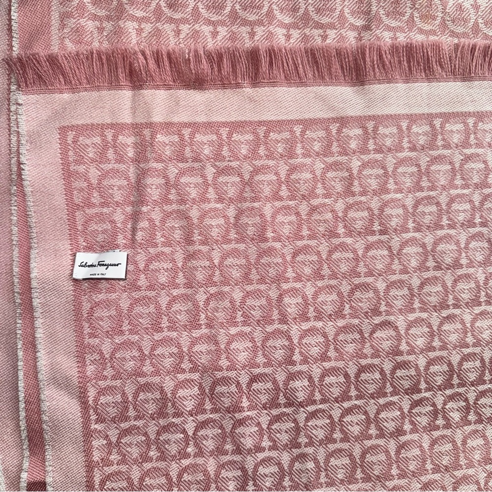 Salvatore Ferragamo Pink scarf